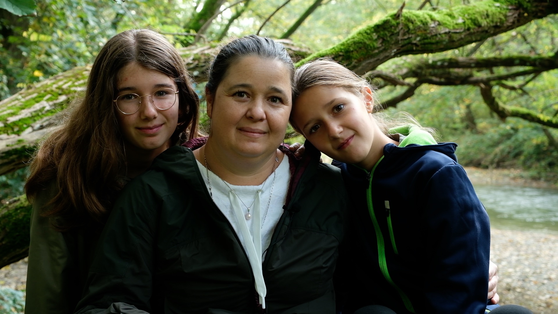 Mélanie, Elia et Manon Gigandet : Des oiseaux et des bulles qui relient